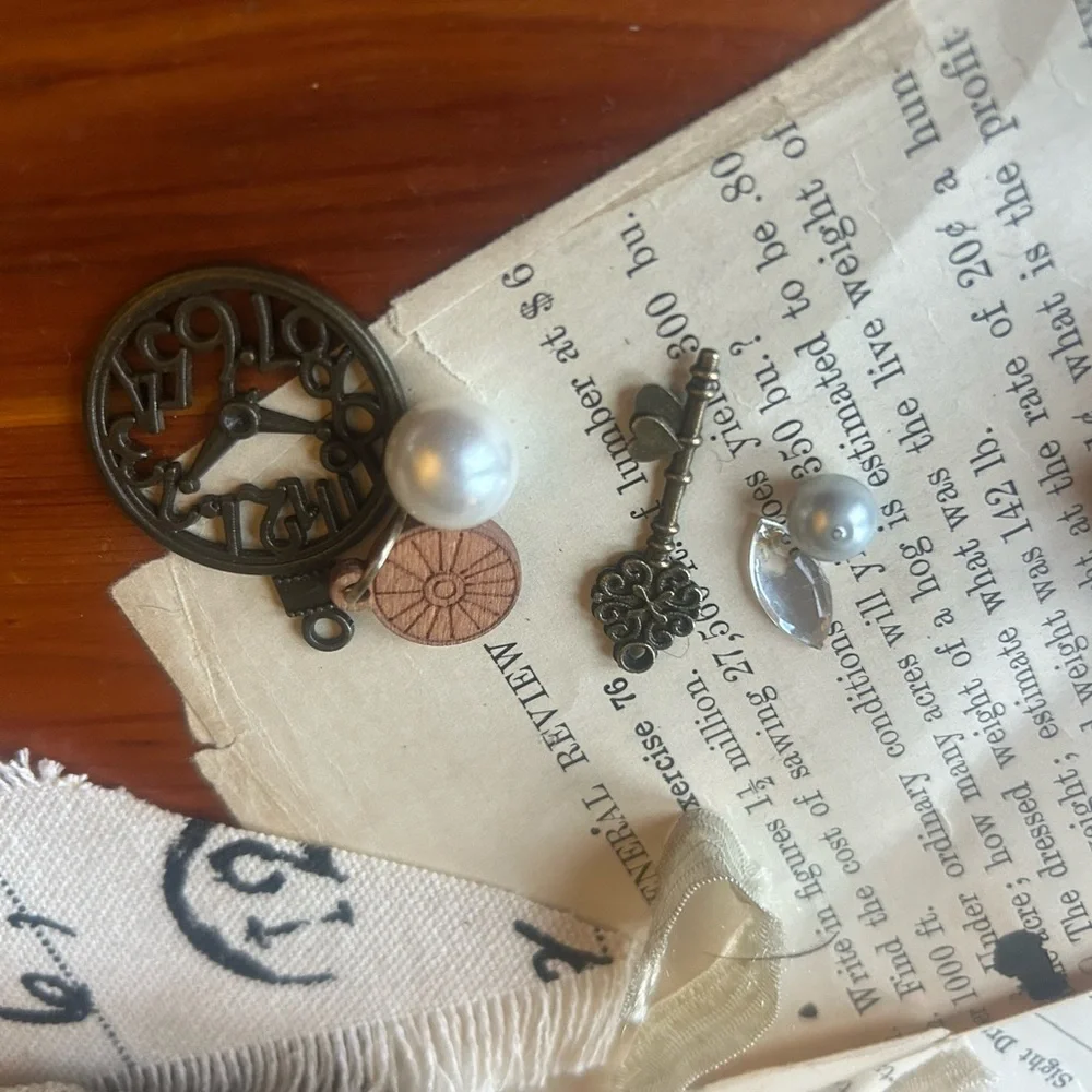 Bundle of mixed textiles for Junk Journal Etc. - Picture 4 of 10